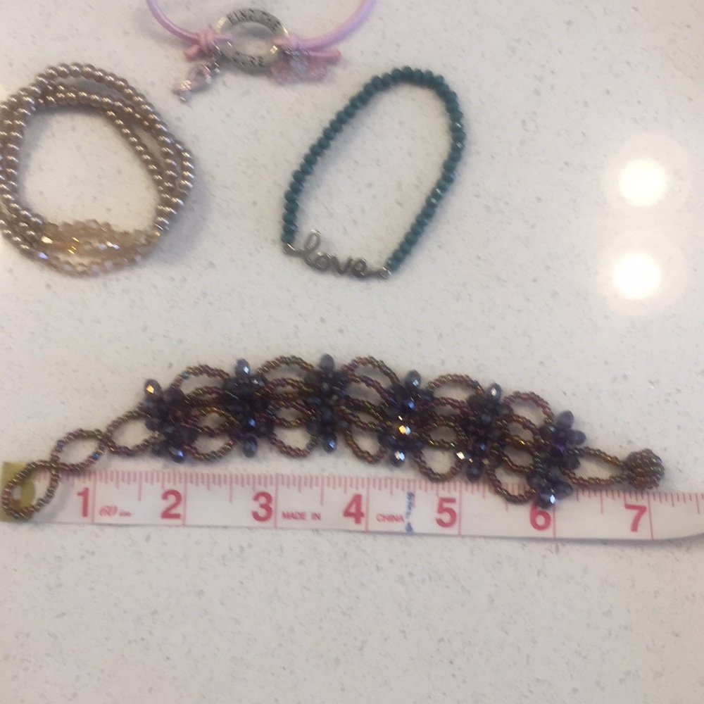 Stretchable bracelet bundle - Picture 2 of 7